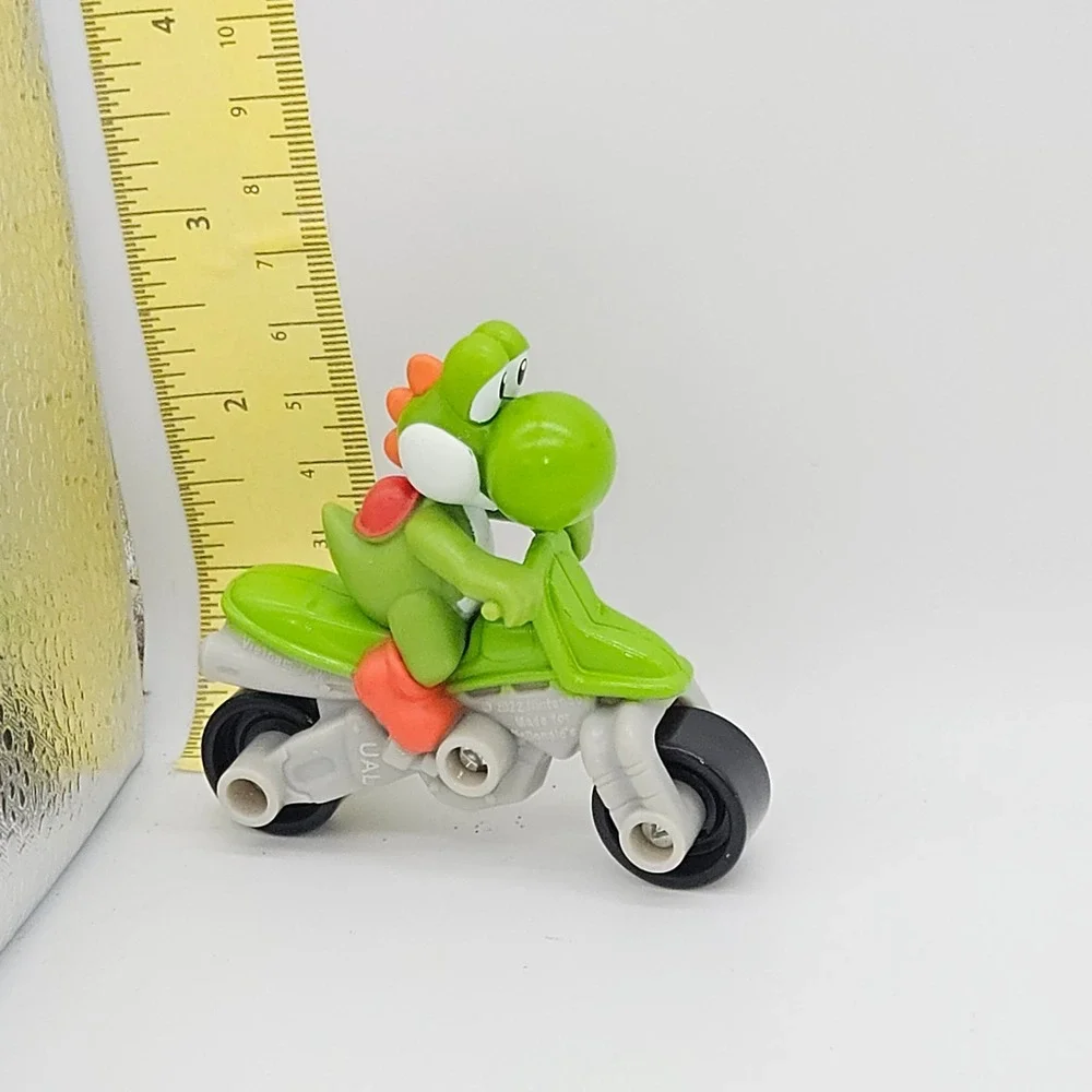 Nintendo Mario Kart Yoshi Motorcycle Toy Unisex OS Green 2022 Happy Meal Figure